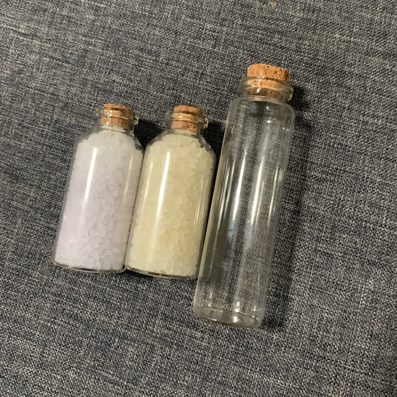 Glass Jars and Bath Salts Set - Picture 2 of 5